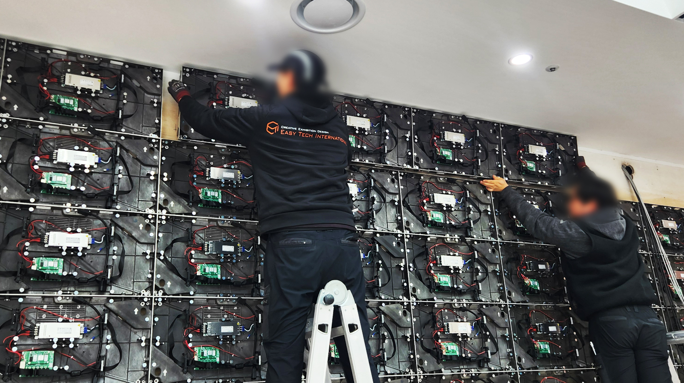 11_안양 새마을금고 무대LED(리터치) copy.jpg