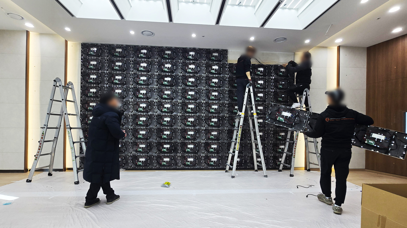 12_안양 새마을금고 무대LED(리터치) copy.jpg